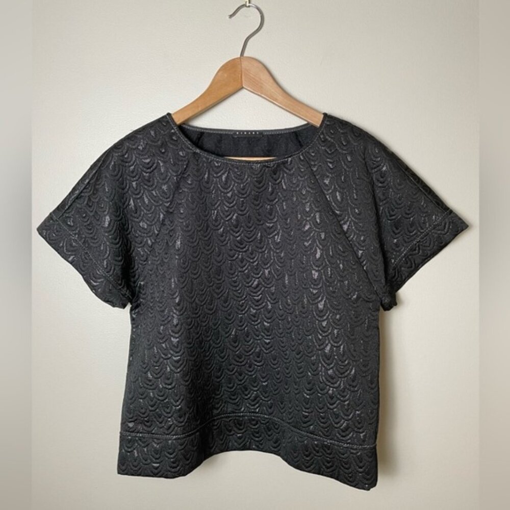 NWOT Sisley Made in Italy Scalloped Black Sheen Quilted Loose, Boxy Fit Top  - S